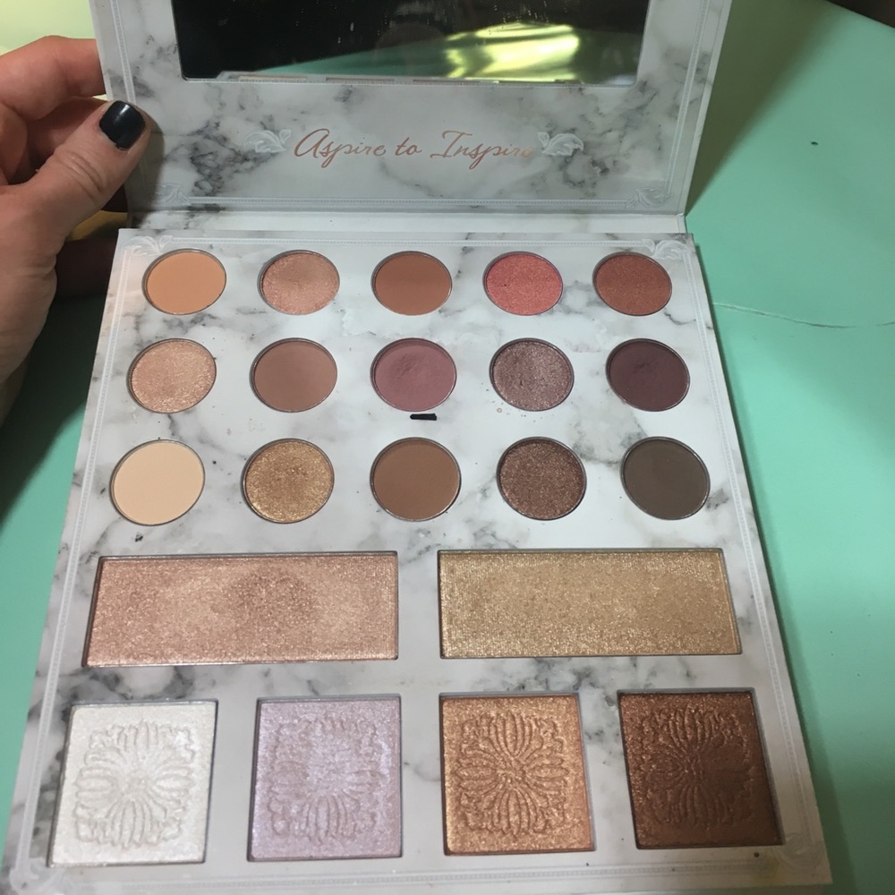 Limited Edition Carli x BH Cosmetics Palette